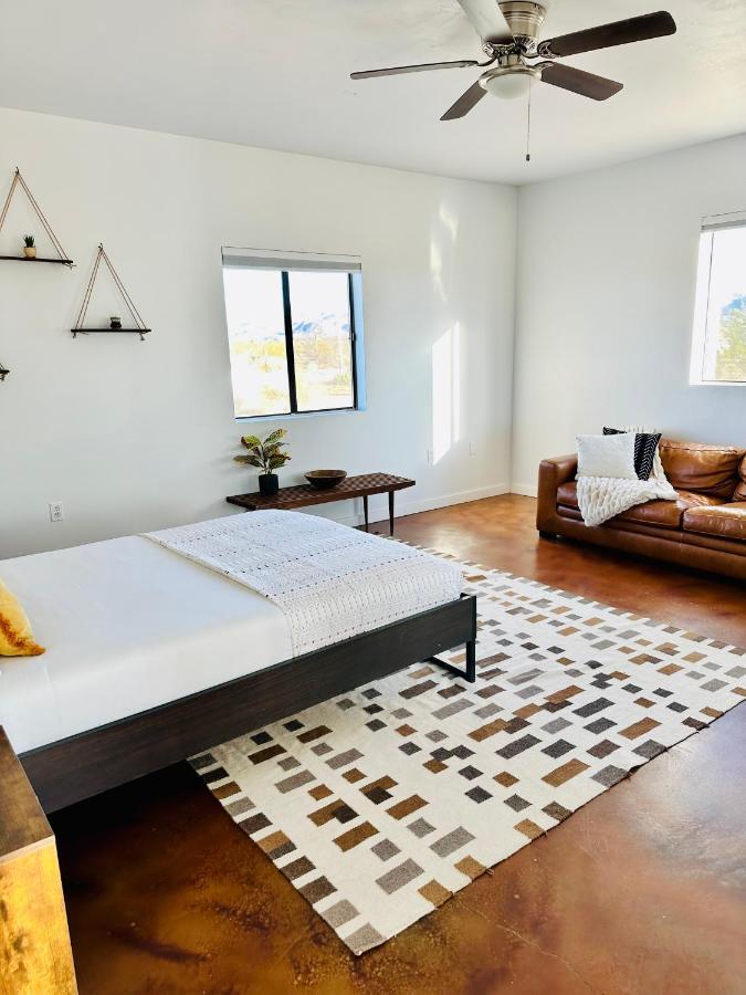 Ravens Nest Ranch, Fire Pit , Views, Near Jt Park! Villa Joshua Tree Exterior foto
