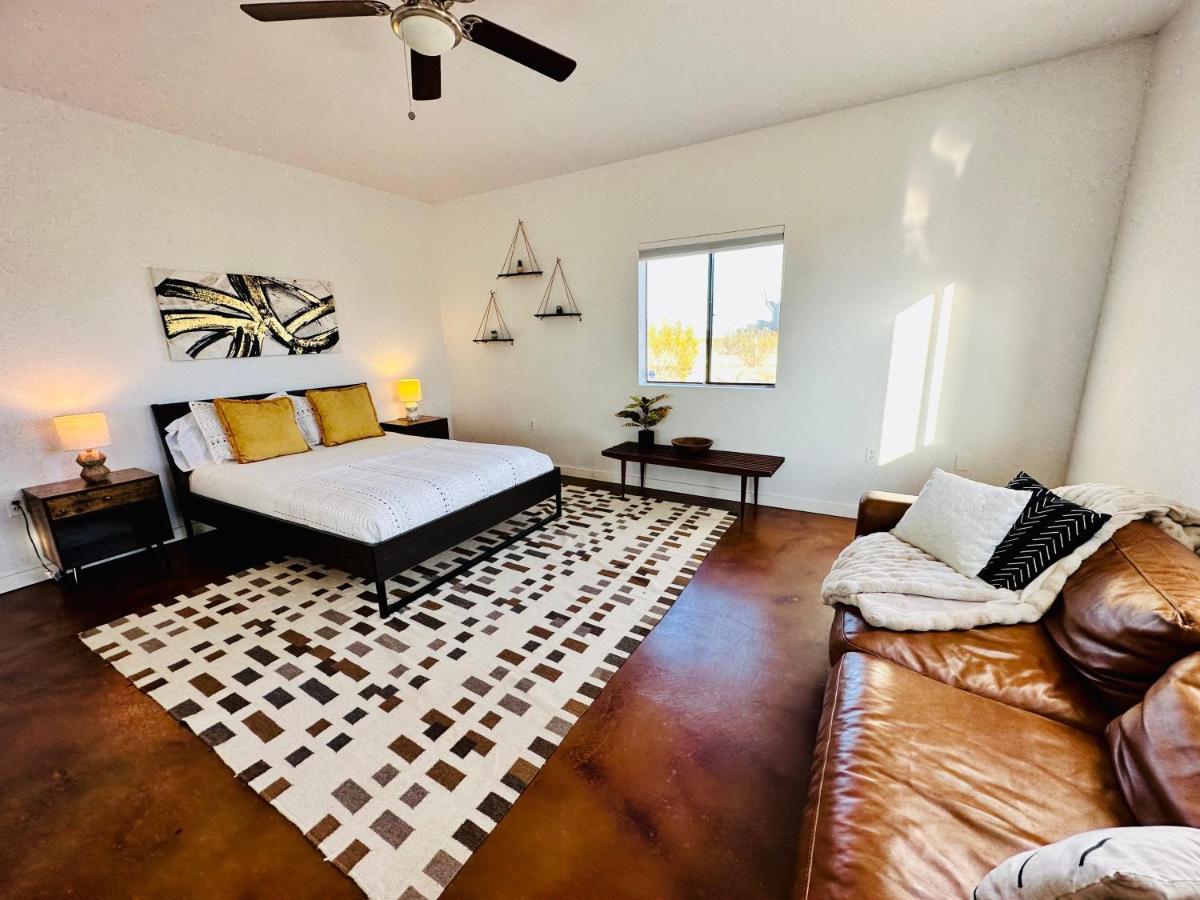 Ravens Nest Ranch, Fire Pit , Views, Near Jt Park! Villa Joshua Tree Exterior foto