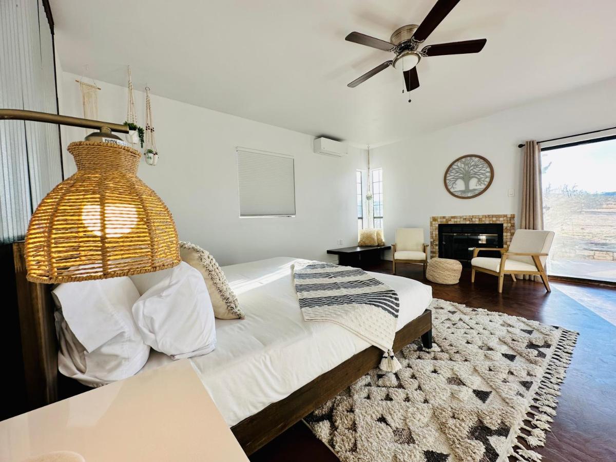 Ravens Nest Ranch, Fire Pit , Views, Near Jt Park! Villa Joshua Tree Exterior foto